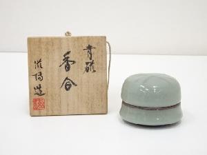 滋博造　青磁香合（共箱）